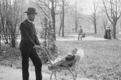 Tag med Museum Midtjylland på rullende byvandring. Pedaltramp og historie finder sted 23. august, barnevognsbyvandring 26. august, og byvandring for gangbesværede 27.august. Foto: PR-Foto