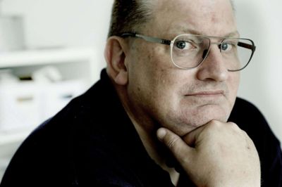 Morgan Volis har stadig mareridt fra tiden som udsendt til verdens brændpunkter. Han må hver dag tage antidepressiver for at holde sig oppe. I dag arbejder han for gennem foreningen Veteran i Herning at hjælpe andre veteraner. Foto: Henrik Ole Jensen