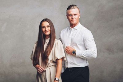 - Alt det, Mathias er god til, er jeg ikke. Alt det jeg er god til, er han ikke, siger Rikke Vestergaard, som sammen med Mathias Beck har oplevet fremgang i deres webshop under corona-krisen. Foto: Karin Fallah