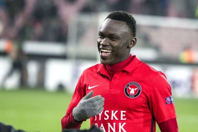 Pione Sisto scorede både i hjemme- og udekampen mod Manchester United i februar 2016. Det er det niveau, den rapfodede kantspiller har, når han er bedst. Men han skal have tid til at genfinde topformen efter en svær sæson i Spanien. Foto: Tom Laursen