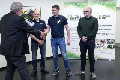 KLG Håndbold blev i 2017 kåret til Årets Idrætsforening i Herning Kommune af Herning Idrætsråd. Nu er formand Sune Kjeldgaard og KLG Håndbold nomineret igen. Foto: Tom Laursen