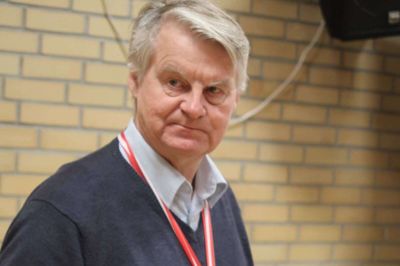 Mourits Troldtoft fik medalje og en check. Foto: Henrik Lind Jørgensen