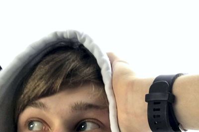 16-årige Daniel Skov har boet det meste af sit liv i Minsk, men er flyttet til Danmark for at tage en international studentereksamen. Søndag eftermiddag kan herningenserne møde ham på Torvet i Herning til en støttedemonstration for oppositionen i Hviderusland. Foto: Privatfoto