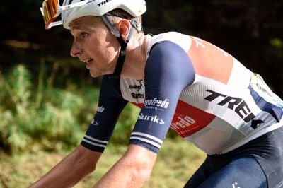 Niklas Eg på en af de mange bjergetaper i årets Tour de France. Rytteren fra Kibæk er godt tilfreds med sin debut i verdens største cykelløb. Foto: Ritzau Scanpix