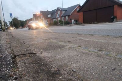 Herning Kommune har allerede sat penge af til forskønnelsesprojekter ud til Herningvej, men nu bliver det beløb mangedoblet med den seneste bevilling i budgetforliget. De 3,5 millioner kroner sættes af mellem 2022 og 2025. Foto: Henrik Lind Jørgensen