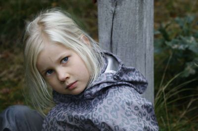 Nanna Borchsenius Weikop, seks år:- Man kan finde nogle dyr, som man ikke ser så tit, men jeg har ikke fundet nogle endnu. Vi har været rundt og dufte til alle mulige ting, smiler hun. - Jeg kan bedst lide at være ude - jeg kan for eksempel bare godt lide at være ude. Der er så mange ting ved det, jeg godt kan lide, så det er svært at vælge én ting, siger hun.