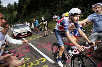 Niklas Eg i aktion under årets Tour de France, hvor han var hjælperytter. I næste uge begynder Vueltaen, hvor Kibæk-rytteren har en fri rolle. Foto: Ritzau Scanpix