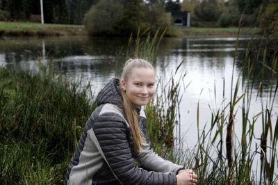 Søen ved Bakkeskoven er et af de steder, Betinna Korfitz elsker at gå ture med hunden. Foto: Henrik Ole Jensen