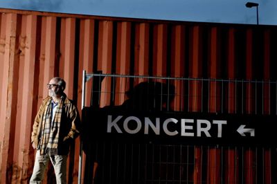 Johs. Poulsen ved Fermaten XL, der fungerede så glimrende som koncertsal. Foto: Henrik Ole Jensen