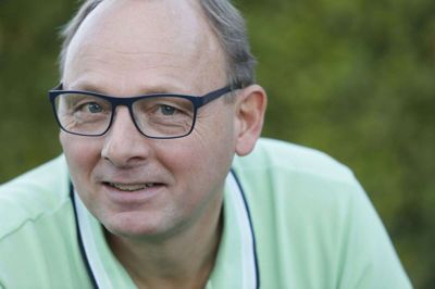Sven Agergaard, formand for Herning-Ikast Landboforening, har mange rosende ord om både den afgående og den nye formand for Landbrug & Fødevarer. Foto: Henrik Ole Jensen
