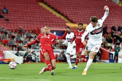 For to uger siden spillede FC Midtjylland mod Liverpool på Anfield. Nu er "returkampen" i fare. Foto: Ritzau Scanpix