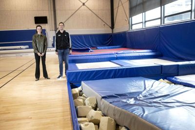 Gymnastikformand Tina Bang fra Gjellerup Sdr. og elitekoordinator Søren Baadsgaard fra Herning Elite har store forventninger til det nye samarbejde. Fra det kommende skoleår er den succesfulde gymnastikforening en del af elitesetuppet med tre ugentlige morgentræninger hos Herning Elite. Foto: Tom Laursen