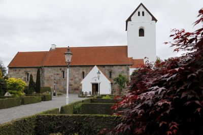 På tirsdag bliver det afgjort, hvem der skal sørge for, at der fortsat er gang i kirkelivet i Gjellerup Sogn de kommende fire år. Ved menighedsråds-valget skal 12 pladser besættes. Der er 20 kandidater på valg. Foto: Henrik Ole Jensen