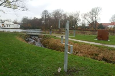 Jette Bækgaards skulptur i Videbæk Lystanlæg. Foto: Jesper Wind