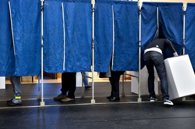 Tre ud af fire vælgere i Ringkøbing-Skjern Kommune - 74,8 procent - satte deres kryds ved byrådsvalget i 2017. De skal stemme igen om et år. Nu arbejder partierne på højtryk for at finde kandidater. Partierne vælger dem normalt i februar og marts. Foto: Casper Christoffersen/Ritzau Scanpix
