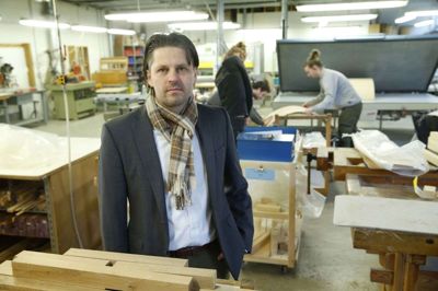 Allan Kortnum peger på, at de faglærte er et vigtigt element i den grønne omstilling. Foto: Flemming Hansen