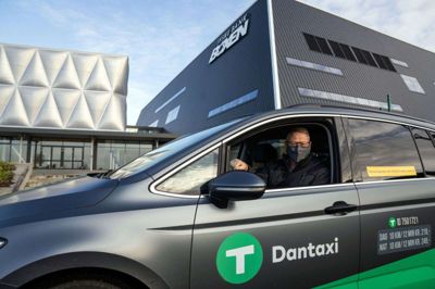 Dantaxi indleder fra i dag en offensiv med 20 nye hyrevogne, der skal give kunderne nye muligheder for at køre med taxa i Herning Kommune. Virksomheden, der er Danmarks største taxaselskab, vil forsøge at kapre markedsandele fra Taxa Midt. Foto: PR-Foto