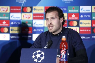 Anfører Erik Sviatchenko oplevede i det første opgør mod Ajax for tre uger siden, at FC Midtjylland er fysisk overlegne over for det hollandske storhold. Den styrke skal også bringes i spil onsdag aften. Foto: Tom Laursen