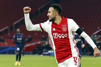 Noussair Mazraoui var tvivlsom op til kampen, men det var ikke til at se på banen. Højrebacken skød godt med frem og scorede et fint mål til 2-0. Foto: Ritzau Scanpix/AFP
