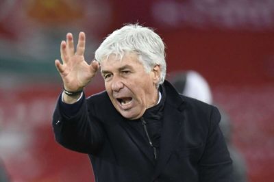 62-årige Gian Piero Gasperini har heltestatus i Bergamo, hvor han har stået i spidsen for byens fodboldstolthed, Atalanta, i fire år og løftet holdet til nye højder. Foto: Ritzau Scanpix/AP
