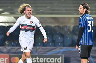 Alexander Scholz skriger sin glæde ud efter målet til 1-0 mod Atalanta. Foto: Ritzau Scanpix/AFP