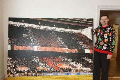 Michael Faurby Hansen har lavet en 1,8 meter høj og 2,4 meter bred perlehyldest til sit yndlingshold, FC Midtjylland, som han desværre ikke har været ude at se i indeværende sæson på grund af covid-19. Foto: Privatfoto