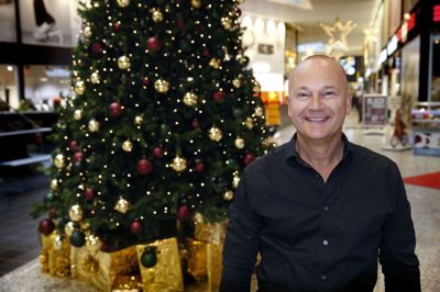 Centerchef Kim Lauritsen er fortsat uforstående over for, at butikkerne i centret må holde lukket, for det flytter bare smitterisikoen til de butikker, som må holde åbent. Foto: Flemming Hansen