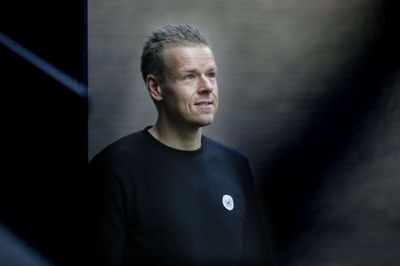 35-årige Jesper Madsen fra Herning er klar til sin dommerkarrieres største udfordring. 10. januar flyver han til Egypten for at dømme ved mændenes VM-slutrunde. Foto: Henrik Ole Jensen