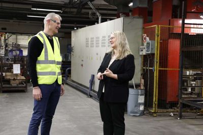 Seniorkonsulent Ole Sund Søndergaard fra High-Five har haft de unge med kriminel baggrund gennem et forløb, inden han kontakter HR-koordinator Krista Hebsgaard Justesen hos JAI og melder dem klar til job. Foto: Henrik Ole Jensen