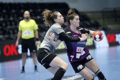 HIH-kvinderne viste god angrebshåndbold og landede en storsejr mod Váci fra Ungarn. Men det var også på en lidt billig baggrund. Váci, der ligger på sjettepladsen i den ungarske liga, imponerede på ingen måde i den tilskuertomme IBF Arena. Foto: Flemming Hansen