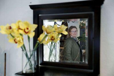 Conny Christensen har åbnet ny blomsterbutik på landet. Foto: Flemming Hansen
