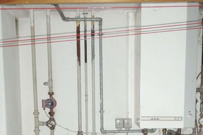 Husejerne i Vorgod-Barde skal spørge sig selv, om det gamle oliefyr skal skiftes ud med fjernvarme. Er opbakningen stor nok, forventer Videbæk Energiforsyning, at de første oliefyr kan sendes på pension og fjernvarmen komme ind i vinteren 2022. Foto: Privatfoto