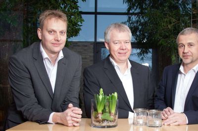 Ledelsen i JCN Bolig består af administrerende direktør Flemming Rasmussen (t.v.), salgs- og udviklingsdirektør Lars P. Adamsen og teknisk direktør Benny Maagaard. Foto: Pr-foto