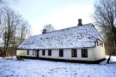 Det er ikke Naturstyrelsens kerneopgave at udleje huse, og derfor vil styrelsen gerne af med sit husmandssted på Skjernvej. Foto: Tom Laursen
