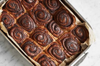 Koldhævede kanelsnegle med vaniljefrosting. Foto: Rikke Nissen Westesen
