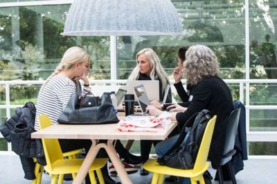 140 flere har søgt ind på Via-studierne i år. Det er især de kreative fag, der trækker. Foto: PR-Foto