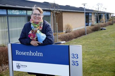 Det er kun fire år siden, Susanne Kjeldsen kom til Herning Kommunes bo- og aktivitets-tilbud for udvilklingshæmmede, Rosenholm, som centerleder. Alligevel kan hun torsdag 1. april fejre 25-årsjubilæum. Foto: Flemming Hansen