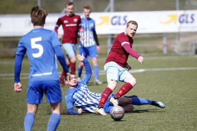 Tjørrings Mark Borup scorede kampens sidste mål i 4-1-sejren over Nørresundby. Men et gult kort betyder, at han er i karantæne til næste kamp. Foto: Flemming Hansen