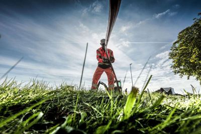 RAH Fiber tager nu fat på at rulle hurtigt internet ud forbi mere end 1400 adresser i Ringkøbing-Skjern Kommune. Det sker med støtte fra Bredbåndspuljen. Foto: tom Laursen