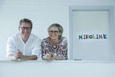 Søren Steen Larsen og Pia Kristensen er alene hjemme det meste af tiden. Sønnen Tobias studerer i Aarhus, og datteren Nikoline har været i København nærmest uafbrudt, siden forberedelserne til live-shows begyndte for to en halv måned siden. Foto: HenriK Ole Jensen