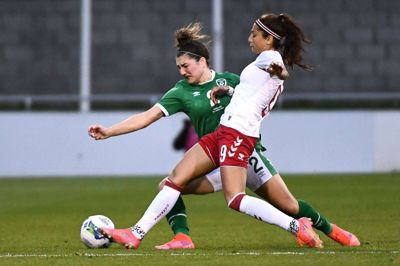 Nadia Nadim og resten af det danske kvindelandshold slog Irland i første landsholdskamp siden december 2020 på mål af Nicoline Sørensen. Foto: Clodagh Kilcoyne/Reuters