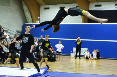 Den årlige gymnastikopvisning er årets højdepunkt i Gjellerup Sdr. - her et billede fra 2018. I år bliver der ikke en almindelig opvisning, men måske kan en alternativ version komme på tale. Foto: Tom Laursen