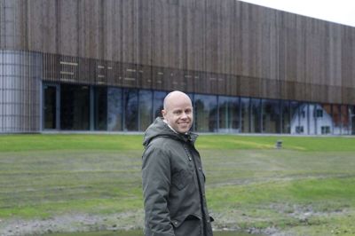 Morten Dilling og resten af medarbejderne hos Dilling har været vant til at gå i byggerod det seneste stykke tid. Lige nu er der gang i at bygge ny administrationsbygning, og sidste år blev lageret også flyttet rundt et par gange. Foto: Henrik Ole Jensen