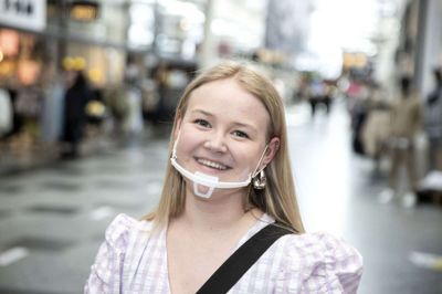 Lisa Würtz, SimmelkærFaktaboks.Brødtekst.Bullet:- Jeg vil nok bruge penge på at komme ud at spise. Det er da noget, man har savnet helt vildt. Men ellers synes jeg, at jeg har brugt rigeligt med penge. Meget har man jo kunne købe på nettet, og så der også været live-auktioner for butikkerne her i herningCentret, hvor jeg har købt noget.