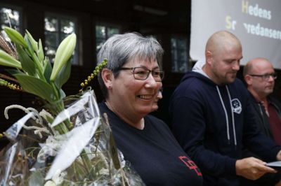 Hedens Squaredancere blev i september 2019 kåret som årets forening. Formand Trine Andresen modtog hyldesten i Sentrum, hvor den seneste kåring af årets forening samt dygtige idrætsnavne fandt sted. Foto: Henrik Ole Jensen