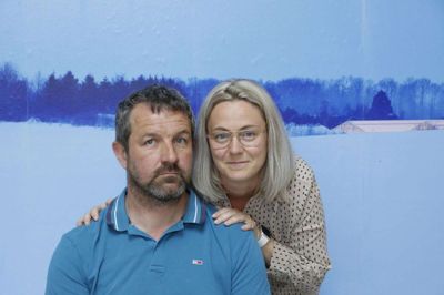 Henrik Munkesø og Anja Isgaard Jensen fortæller, hvordan deres 10-årige datter Gry, der lider af adhd, er gladere, har mere overskud og har fået højere selvværd, efter at hun har gennemgået mere end 20 træningssessioner med neurofeedback. Foto: Henrik Ole Jensen