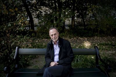Efter en lang karriere i politiet har Bent Isager-Nielsen nu valgt at gå ind i politik. Ved kommunalvalget til november stiller han op for De Konservative i Frederiksberg Kommune, hvor han bor. - Jeg synes, det er rart at kunne være til lidt nytte. Og da jeg fortsat er sund og rask, syntes jeg gerne, jeg ville gøre det, siger Bent Isager-Nielsen, der fylder 70 år tirsdag 25. maj. Foto: Liselotte Sabro/Ritzau Scanpix