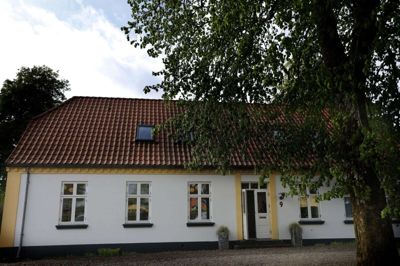 Da Ronald Risvig rejste i efteråret, blev præsteboligen i Aulum også tømt for bopæls-formålet. I stedet er den nu blevet til »Valgmenighedens Hus«. Foto: Henrik Ole Jensen