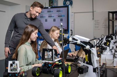 Et nyt projekt skal få landsdelens gymnasieelever til at opleve, at de har mulighed for at tage en attraktiv universitetsuddannelse i deres lokalområde. Foto: PR-Foto