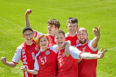 Alphabeat består af forsangerne Stine Bramsen og Anders SG, guitarist Anders Bønløkke, keyboardspiller Rasmus Nagel, bassist Anders Reinholdt og trommeslager Troels Hansen. Foto: Stefan Steinn/Free
